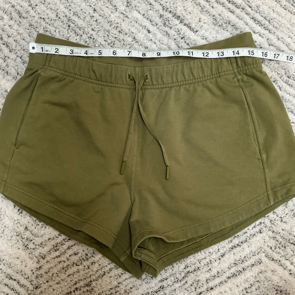 Lululemon | Sage Green Inner Glow High Rise Shorts 3" size 10 - Picture 5 of 8